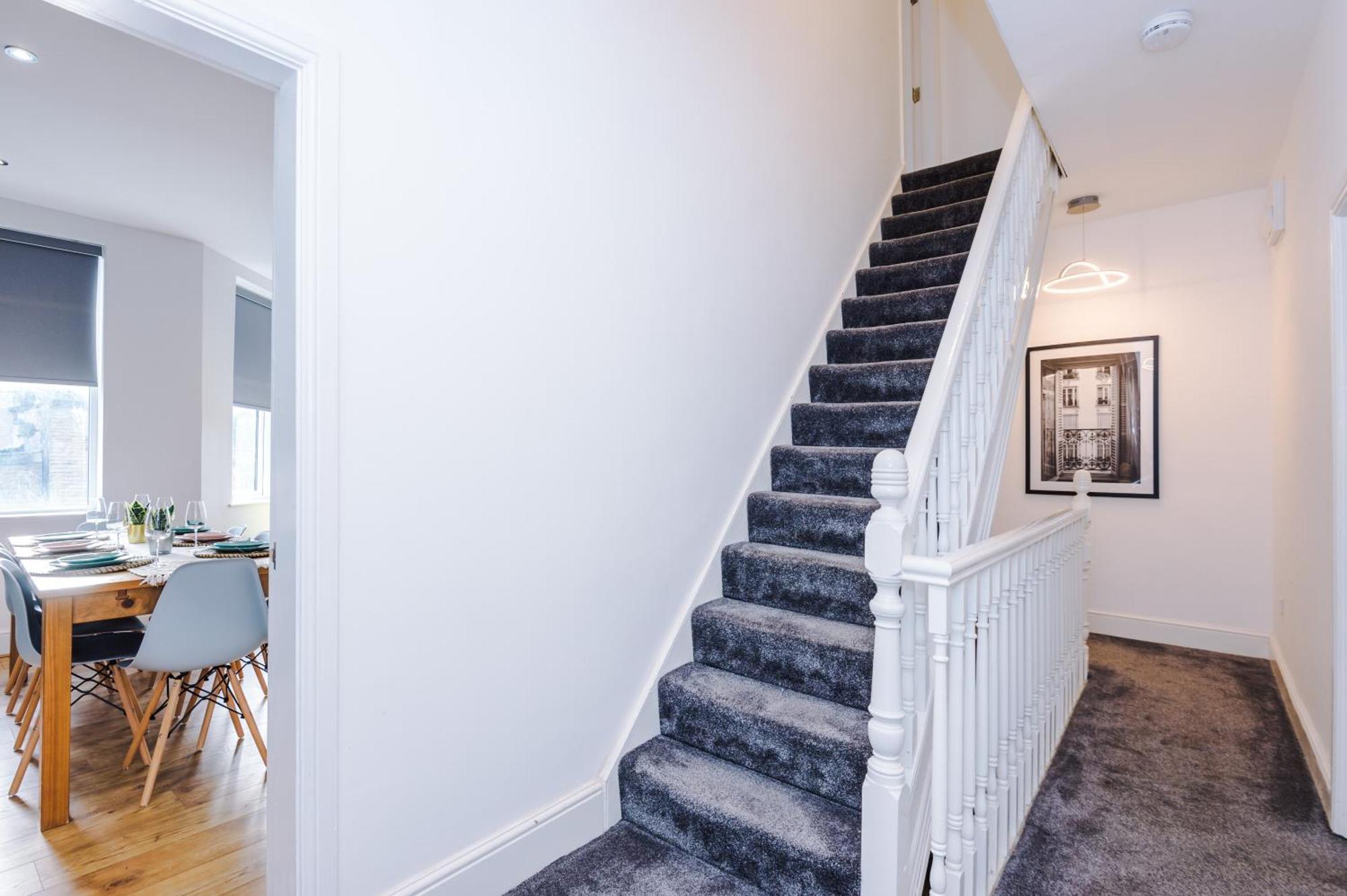 Boutique Flat 2 In Harrogate - Sleeps 8 Harrogate
