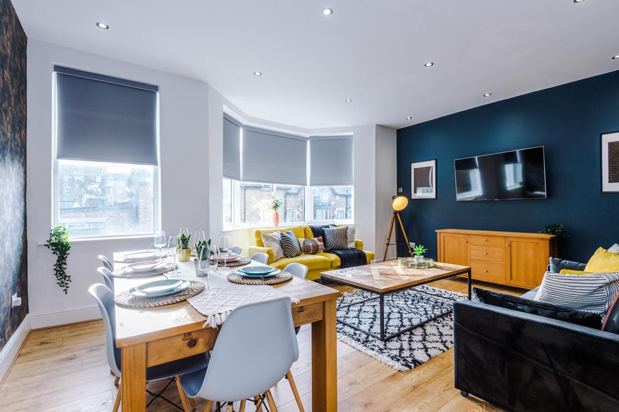 Boutique Flat 2 In Harrogate - Sleeps 8 Apartment *