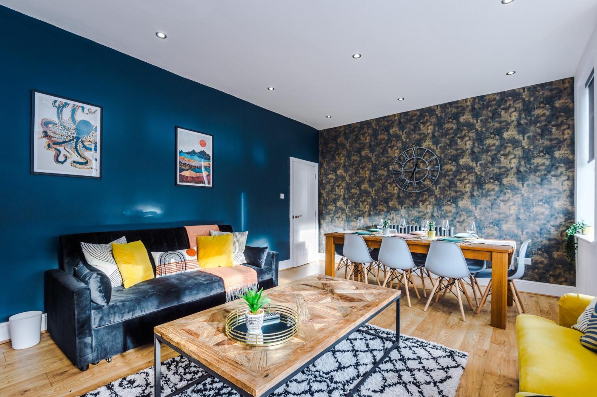 Boutique Flat 2 In Harrogate - Sleeps 8 * Harrogate