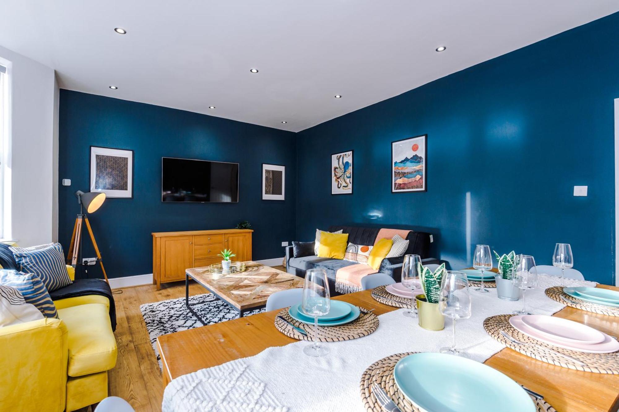 Boutique Flat 2 In Harrogate - Sleeps 8 Apartment